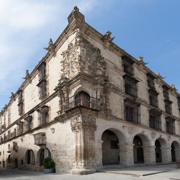 Palacios y casas fuertes del casco histórico de Trujillo